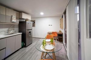 Diseño único y encanto en un barrio tranquilo,