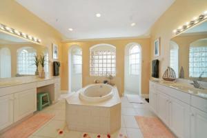 Villa Ellis - Electric-heated pool home on Gulf-access canal in quiet neighborhood - SWFL Rentals