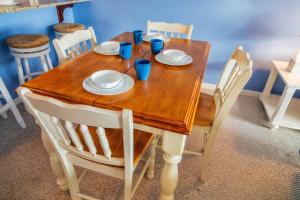 Paradise Off The Boardwalk In Downtown OC