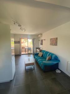 GOLFE JUAN, Cosy T3 , piscine , parking