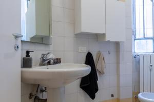 Cozy Private Room in Milan - Convenient Location