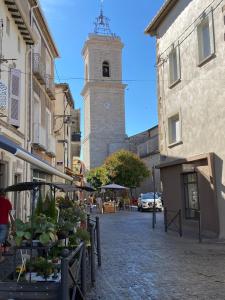 Maisons de vacances Charming house in village centre with terrace : photos des chambres