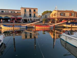 Maisons de vacances Charming house in village centre with terrace : photos des chambres
