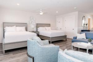 2003 Queen Suite, 2nd Floor Cove