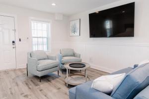 2006 Queen Suite, 2nd Floor Cove