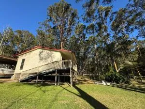 The Roadway Retreat - Wyee