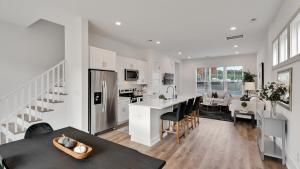 Stylish Two Story Close to South End and Uptown