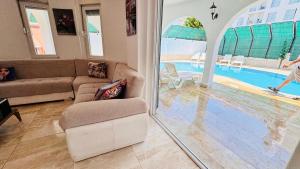 Super 4 Bedroom Villa with PoolVilla