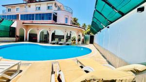 Super 4 Bedroom Villa with PoolVilla