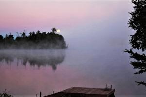 Amazing Lakefront cottage on Paradise Lake