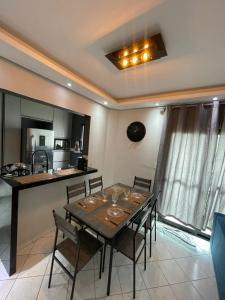 Apê Completo, 150m da praia, com duas sacadas