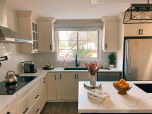 Chic, Spacious Newmarket Home off Yonge St