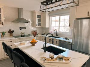 Chic, Spacious Newmarket Home off Yonge St