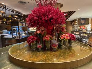 Large Family Groups in Air residence Makati Gym Swim Park 300 mbps