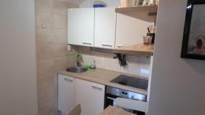 Apartments with WiFi Zagreb - 23824