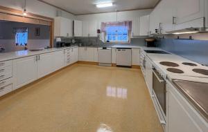 11 Bedroom Gorgeous Home In Torsby