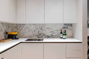 Luxurious 3 Bed Central Covent Garden Penthouse