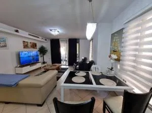 Turdeluxe company 4 room apartment with breakfast - Kiryat Ekron