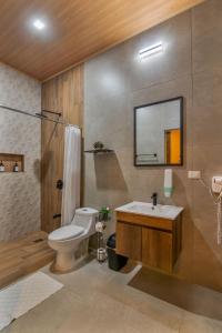 Mayoli Hill Deluxe Farmhouse