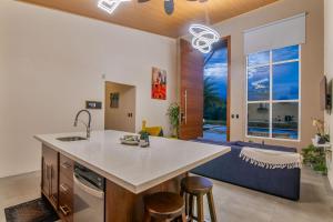 Mayoli Hill Deluxe Farmhouse