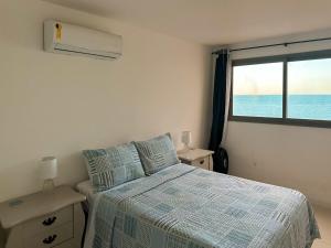 Entire apartment front Mar