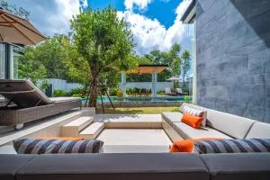 4 Bedroom Spacious Luxury Pool Villa in Layan - Ban Riang
