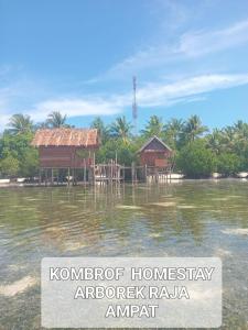 Kombrof Homestay