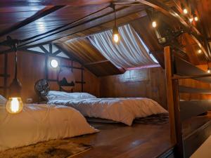 La Cabaña de Ciela C glamping con jacuzzi , minigolf y croquet