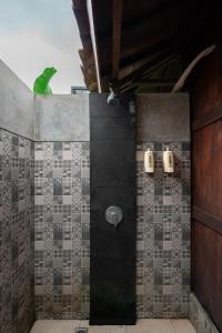 Phòng Giường Đôi Có Ban Công (Double Room with Balcony)