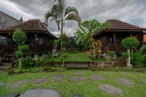 Phòng Giường Đôi Có Ban Công (Double Room with Balcony)