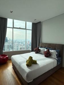 Sky suites klcc by kl