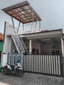 Yuuby Homestay Family