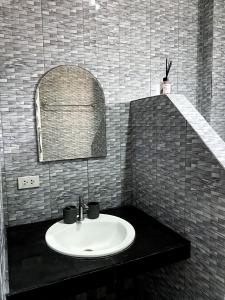 Well Living Guesthouse Khaolak