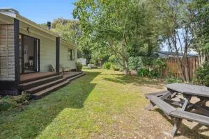 Wingspan Cottage - Carterton Holiday Home - Gladstone