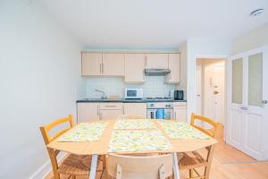 Charming Stylish Flat in the Heart of Kensington