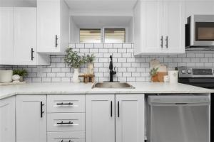 Impecable 2 Bedroom in Windsor