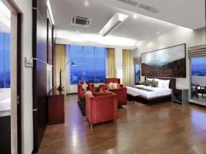 Grand Candi Hotel - Candi