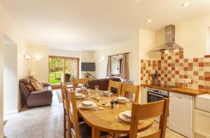 Red Deer Cottage - Wheddon Cross