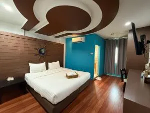 Bed By Cruise Hotel At Samakkhi-Tivanont - Pak Kret