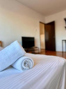 Sunny Two Bedroom Apartment