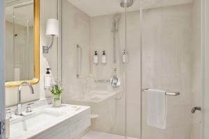 Queen Room with View room in Hôtel du Louvre in The Unbound Collection by Hyatt