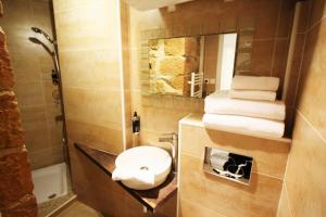 Hotels Best Western Lyon Saint-Antoine : photos des chambres