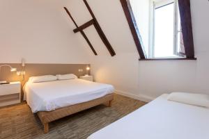 Hotels Hotel du Clocher : photos des chambres