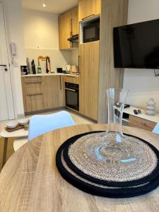 Élégant T2 à 100m de la plage - Proche Aéroport