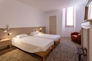 Hotels Hotel du Clocher : photos des chambres