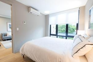 149BK-301 New Construction 1BR Prime BK WD