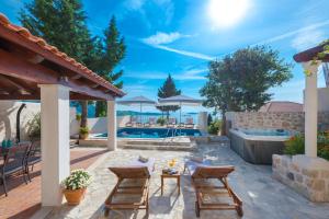 Villa Tereza with Private Pool, Jacuzzi & Sea View