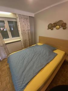 Monteurwohnung mit 3 Schlafzimmern, 5 Einzelbetten, 80qm, EG, zentral Freyung