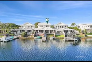 Noosa Waters Retreat - Tinbeerwah