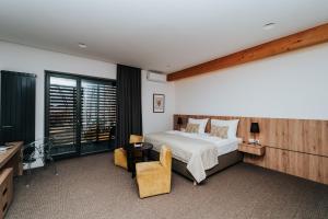 Superior Double or Twin Room with Balcony room in Hotel Château Gbeľany